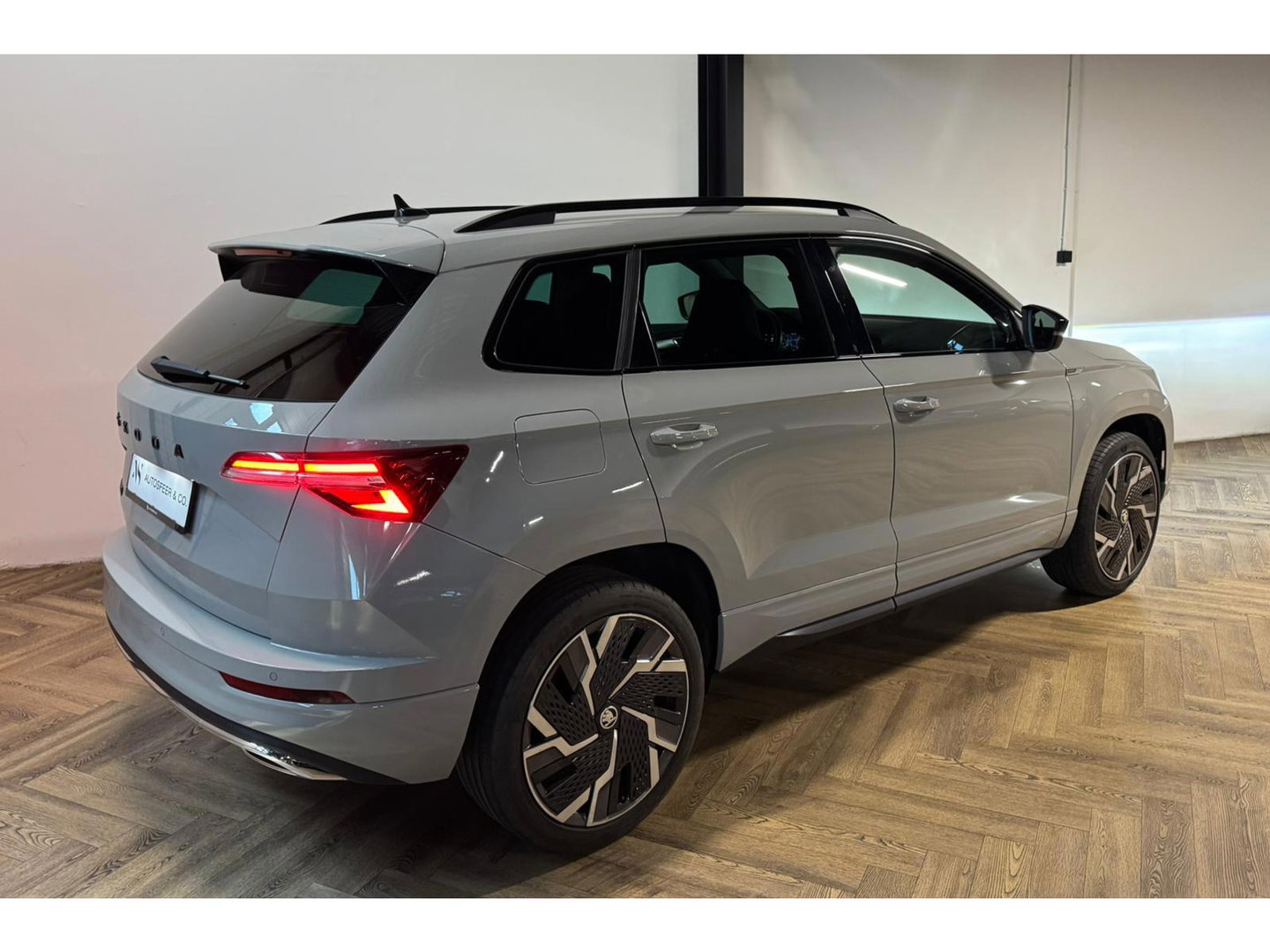 Škoda Karoq 1.5 TSI ACT Sportline Business KEYLESS CAM SFEER