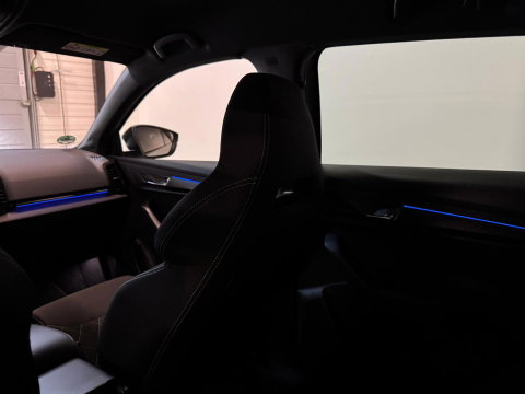 Škoda Karoq 1.5 TSI ACT Sportline Business KEYLESS CAM SFEER