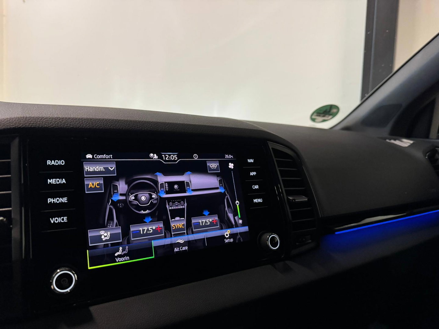 Škoda Karoq 1.5 TSI ACT Sportline Business KEYLESS CAM SFEER