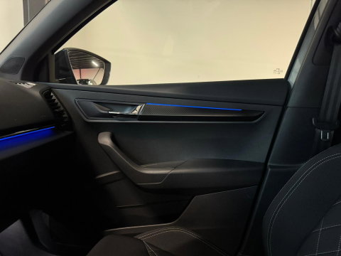 Škoda Karoq 1.5 TSI ACT Sportline Business KEYLESS CAM SFEER