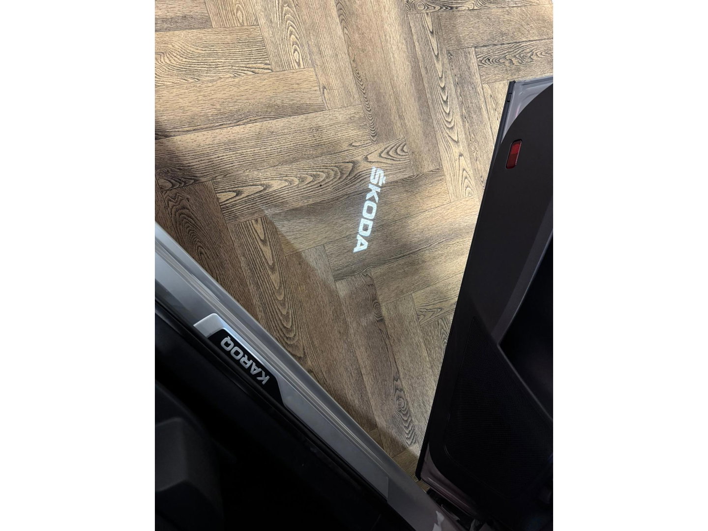 Škoda Karoq 1.5 TSI ACT Sportline Business KEYLESS CAM SFEER