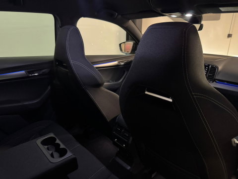 Škoda Karoq 1.5 TSI ACT Sportline Business KEYLESS CAM SFEER