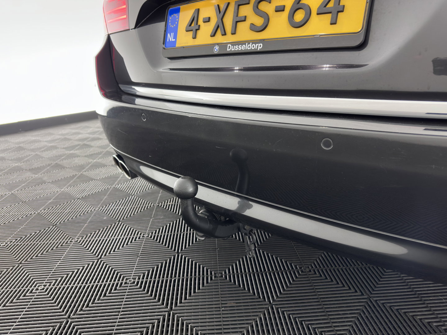 BMW 5 Serie Touring 518d Last Minute Edition Aut. *LEATHER | XENON | COMFORT-SEATS | NAVI-FULLMAP | ECC | PDC | CRUISE | 18''ALU | TOWBAR*