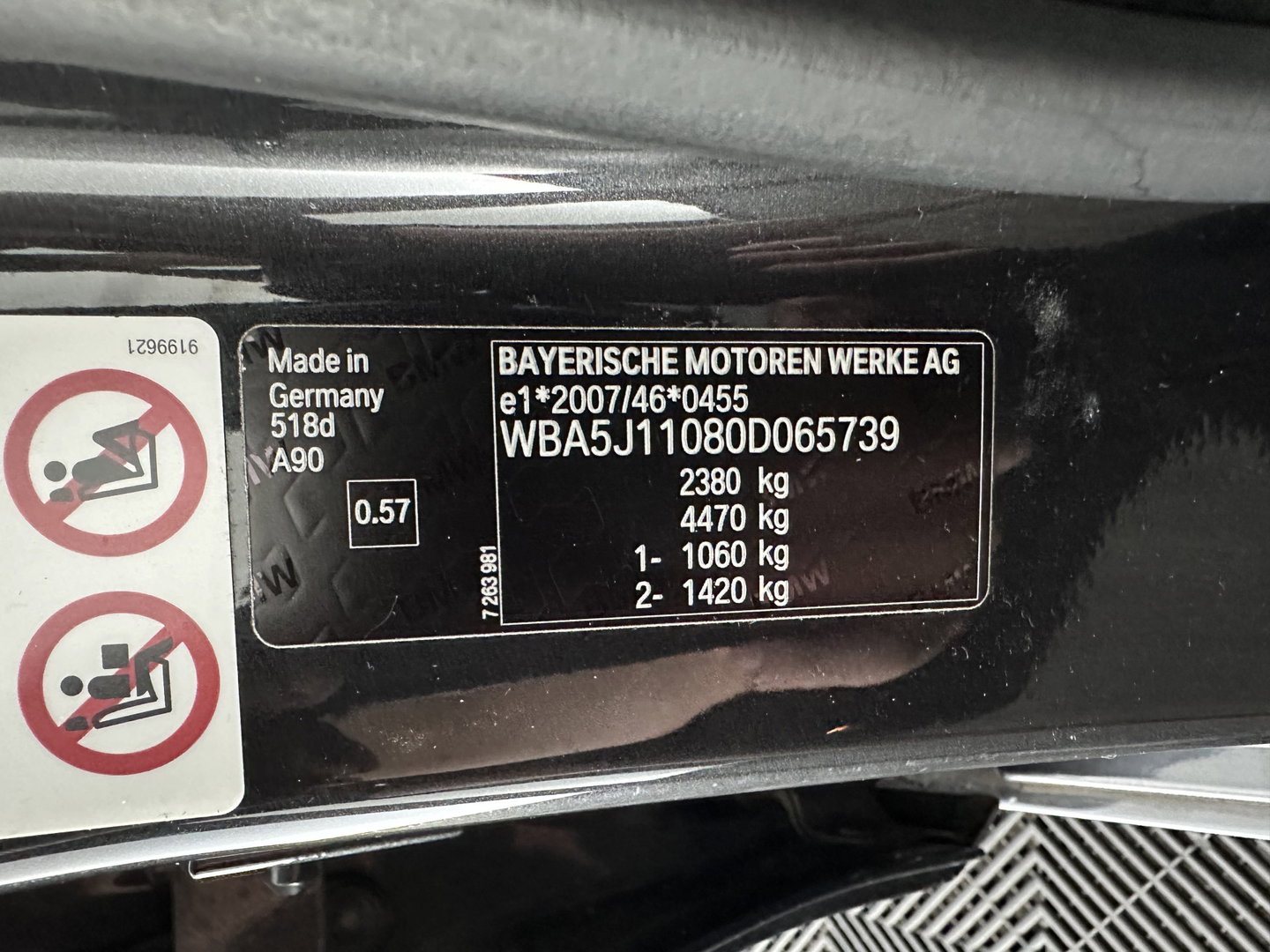 BMW 5 Serie Touring 518d Last Minute Edition Aut. *LEATHER | XENON | COMFORT-SEATS | NAVI-FULLMAP | ECC | PDC | CRUISE | 18''ALU | TOWBAR*