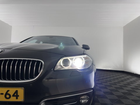 BMW 5 Serie Touring 518d Last Minute Edition Aut. *LEATHER | XENON | COMFORT-SEATS | NAVI-FULLMAP | ECC | PDC | CRUISE | 18''ALU | TOWBAR*