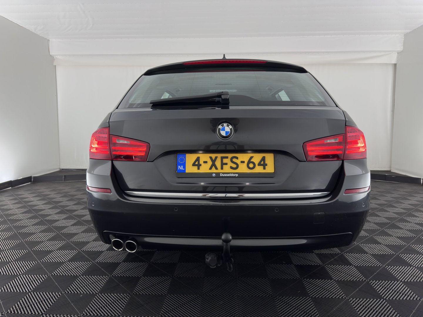 BMW 5 Serie Touring 518d Last Minute Edition Aut. *LEATHER | XENON | COMFORT-SEATS | NAVI-FULLMAP | ECC | PDC | CRUISE | 18''ALU | TOWBAR*