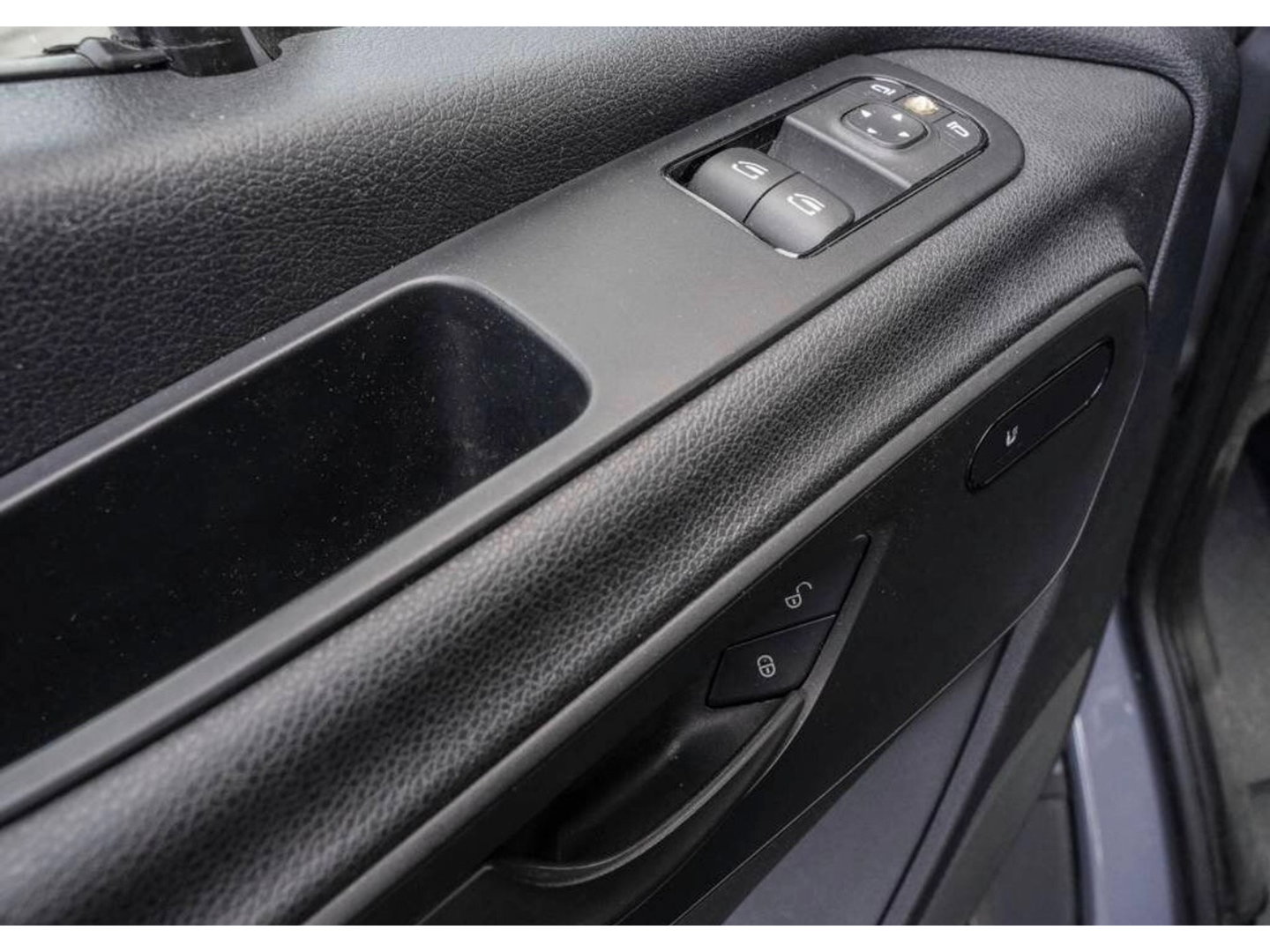 Mercedes-Benz Sprinter 319 1.9 CDI L2H2 PB Edition 360 Camera, Cruise, Carplay, 10,5'' Mbux, LED, Automaat, 190pk, Standkachel, Stoelverwarming, Uniek!