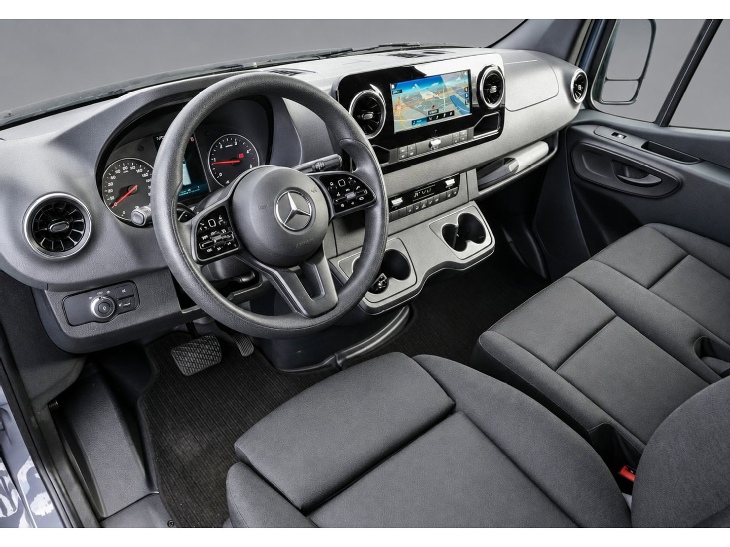 Mercedes-Benz Sprinter 319 1.9 CDI L2H2 PB Edition 360 Camera, Cruise, Carplay, 10,5'' Mbux, LED, Automaat, 190pk, Standkachel, Stoelverwarming, Uniek!