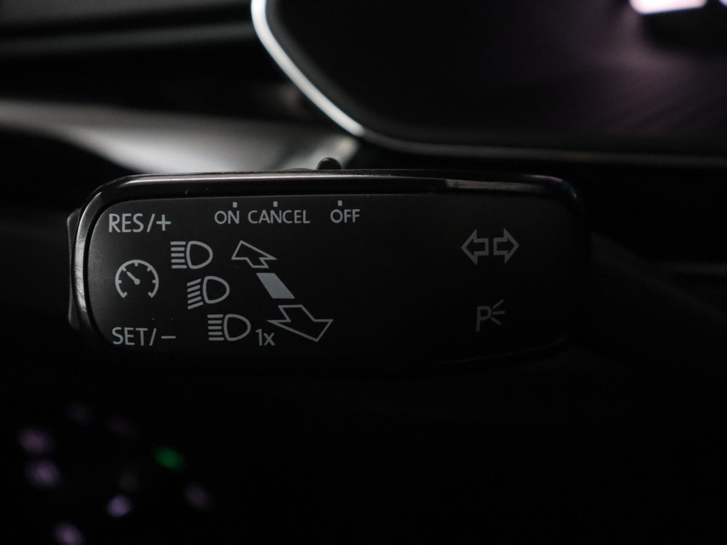 Škoda Superb Combi 1.4 TSI iV Laurin & Klement | SOH 95.8% | Trekhaak | Leder | Virtual Dashboard | Stoelverwarming | Memory | Virtual Dashboard | Park assist | Cruise control | Navigatie | Carplay |