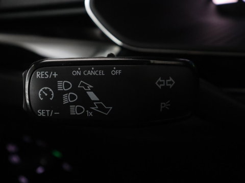 Škoda Superb Combi 1.4 TSI iV Laurin & Klement | SOH 95.8% | Trekhaak | Leder | Virtual Dashboard | Stoelverwarming | Memory | Virtual Dashboard | Park assist | Cruise control | Navigatie | Carplay |