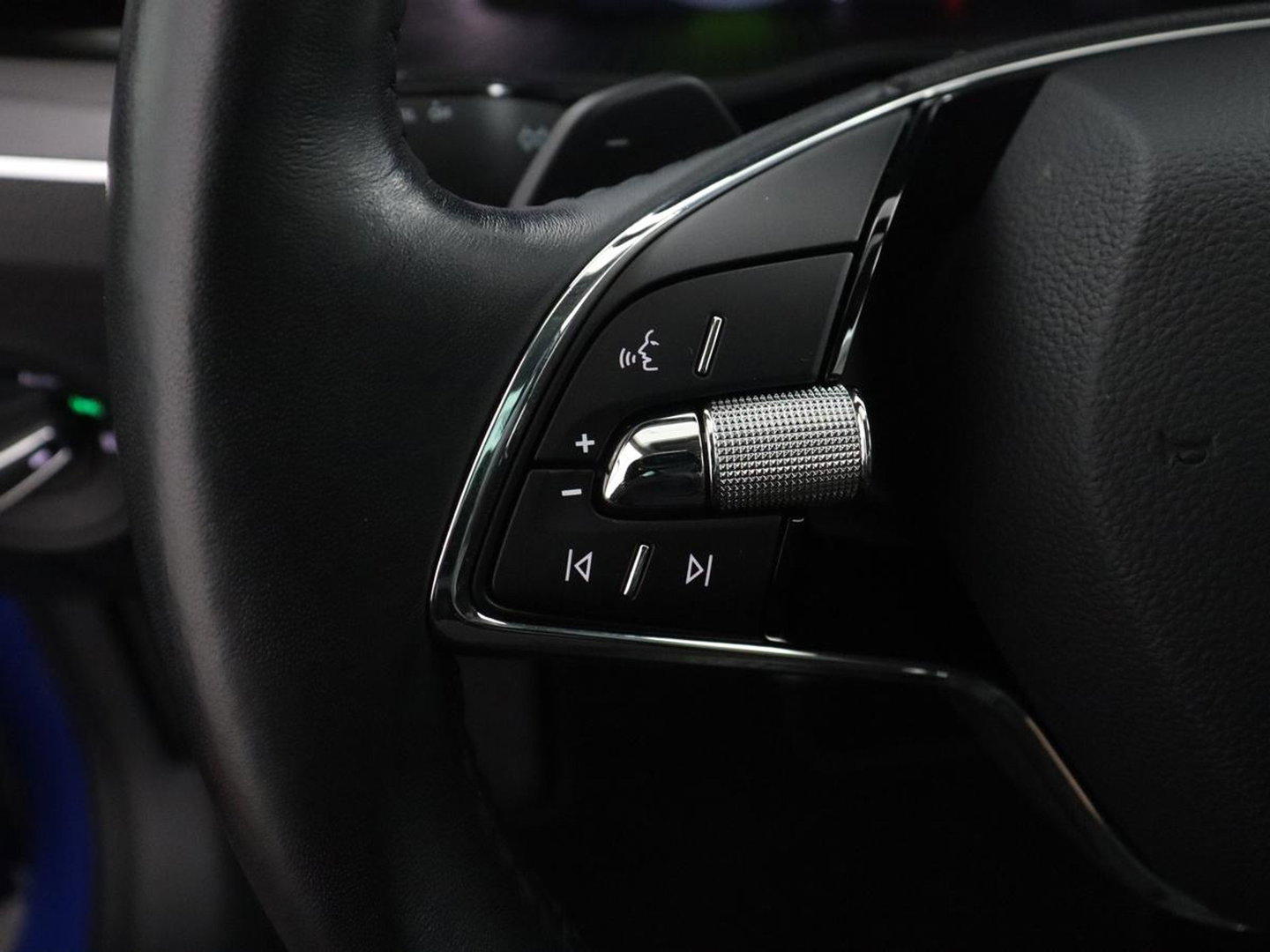 Škoda Superb Combi 1.4 TSI iV Laurin & Klement | SOH 95.8% | Trekhaak | Leder | Virtual Dashboard | Stoelverwarming | Memory | Virtual Dashboard | Park assist | Cruise control | Navigatie | Carplay |