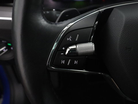 Škoda Superb Combi 1.4 TSI iV Laurin & Klement | SOH 95.8% | Trekhaak | Leder | Virtual Dashboard | Stoelverwarming | Memory | Virtual Dashboard | Park assist | Cruise control | Navigatie | Carplay |