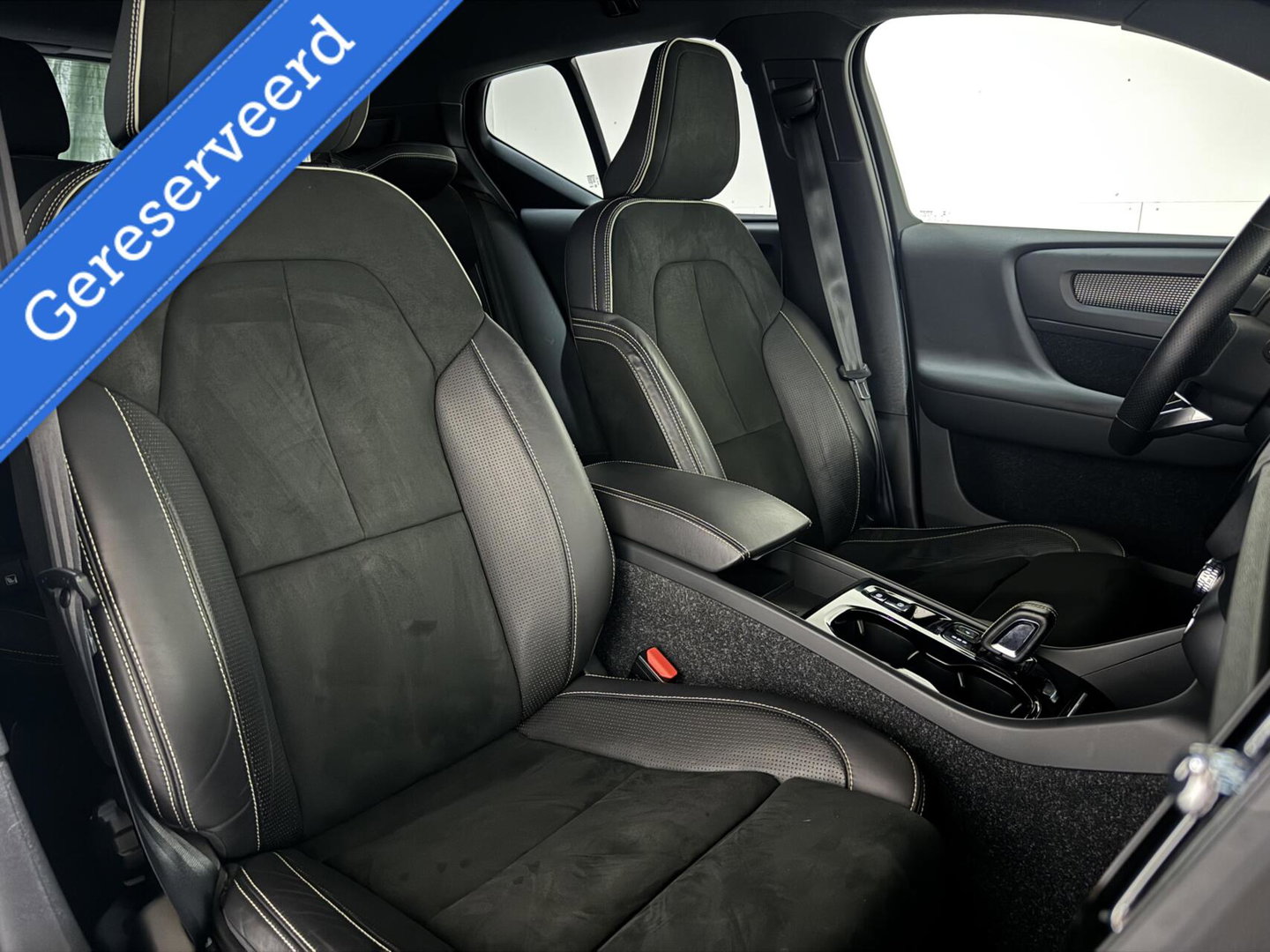 Volvo XC40 1.5 T5 Recharge R-Design Carplay Navi Cruise Camera Trekh.
