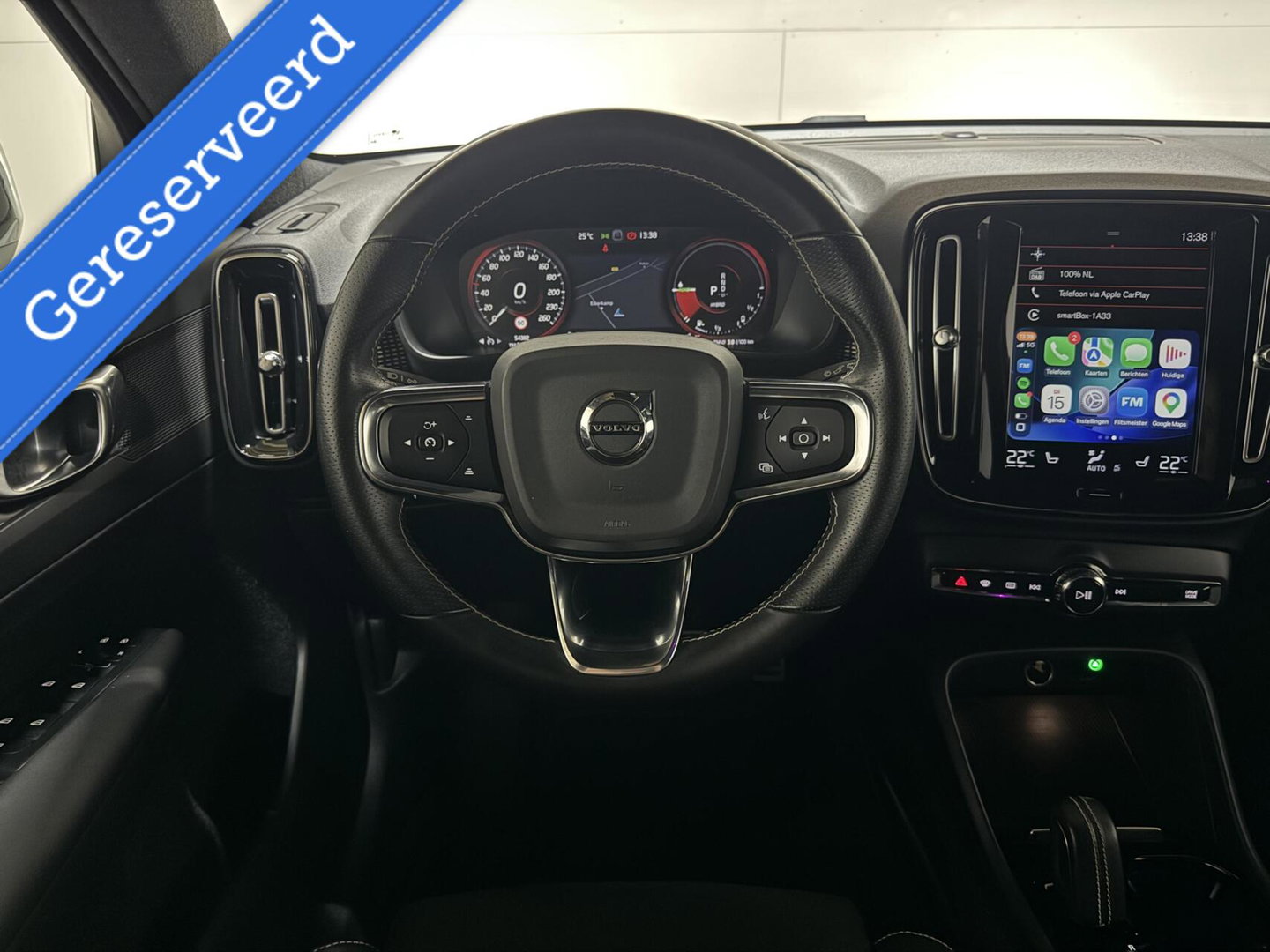 Volvo XC40 1.5 T5 Recharge R-Design Carplay Navi Cruise Camera Trekh.