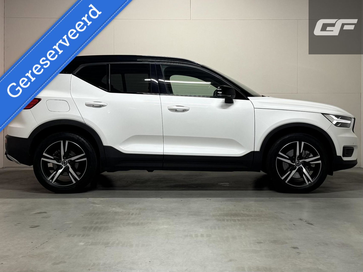 Volvo XC40 1.5 T5 Recharge R-Design Carplay Navi Cruise Camera Trekh.