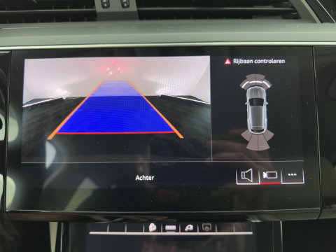 Audi Q8 e-tron 50 quattro Advanced Edition 95 kWh [3-Fase-22kW] {SoH-100%} (INCL.BTW) *LEATHER | FULL-LED | MEMORY-PACK | ADAPTIVE-CRUISE | CAMERA | PRIVACY-GLASS | DIGI-COCKPIT | PRIVACY-GLASS | SHIFT-PADDLES | DAB | AMBIENT-LIGHT | 20''ALU | TOWBAR*