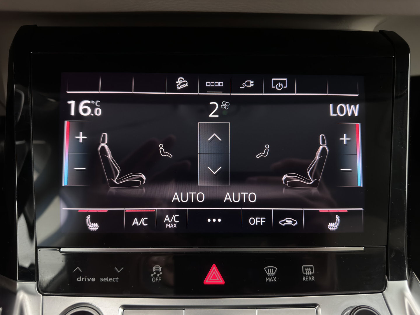 Audi Q8 e-tron 50 quattro Advanced Edition 95 kWh [3-Fase-22kW] {SoH-100%} (INCL.BTW) *LEATHER | FULL-LED | MEMORY-PACK | ADAPTIVE-CRUISE | CAMERA | PRIVACY-GLASS | DIGI-COCKPIT | PRIVACY-GLASS | SHIFT-PADDLES | DAB | AMBIENT-LIGHT | 20''ALU | TOWBAR*