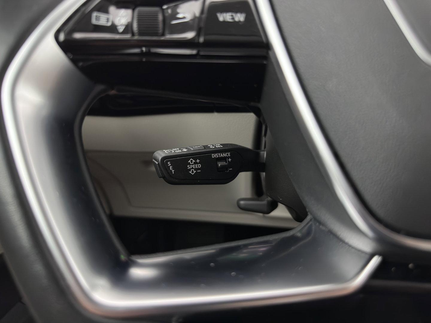 Audi Q8 e-tron 50 quattro Advanced Edition 95 kWh [3-Fase-22kW] {SoH-100%} (INCL.BTW) *LEATHER | FULL-LED | MEMORY-PACK | ADAPTIVE-CRUISE | CAMERA | PRIVACY-GLASS | DIGI-COCKPIT | PRIVACY-GLASS | SHIFT-PADDLES | DAB | AMBIENT-LIGHT | 20''ALU | TOWBAR*