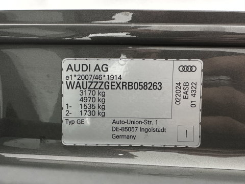 Audi Q8 e-tron 50 quattro Advanced Edition 95 kWh [3-Fase-22kW] {SoH-100%} (INCL.BTW) *LEATHER | FULL-LED | MEMORY-PACK | ADAPTIVE-CRUISE | CAMERA | PRIVACY-GLASS | DIGI-COCKPIT | PRIVACY-GLASS | SHIFT-PADDLES | DAB | AMBIENT-LIGHT | 20''ALU | TOWBAR*