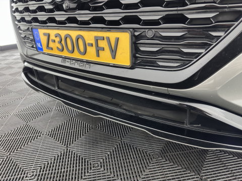 Audi Q8 e-tron 50 quattro Advanced Edition 95 kWh [3-Fase-22kW] {SoH-100%} (INCL.BTW) *LEATHER | FULL-LED | MEMORY-PACK | ADAPTIVE-CRUISE | CAMERA | PRIVACY-GLASS | DIGI-COCKPIT | PRIVACY-GLASS | SHIFT-PADDLES | DAB | AMBIENT-LIGHT | 20''ALU | TOWBAR*