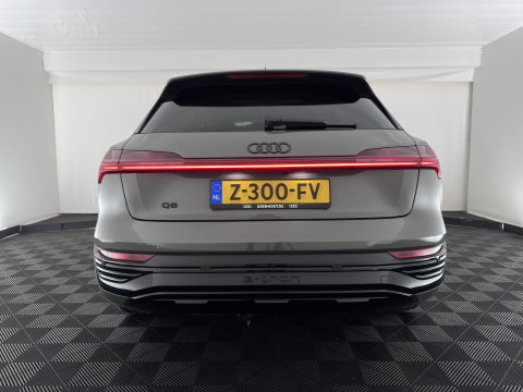 Audi Q8 e-tron 50 quattro Advanced Edition 95 kWh [3-Fase-22kW] {SoH-100%} (INCL.BTW) *LEATHER | FULL-LED | MEMORY-PACK | ADAPTIVE-CRUISE | CAMERA | PRIVACY-GLASS | DIGI-COCKPIT | PRIVACY-GLASS | SHIFT-PADDLES | DAB | AMBIENT-LIGHT | 20''ALU | TOWBAR*