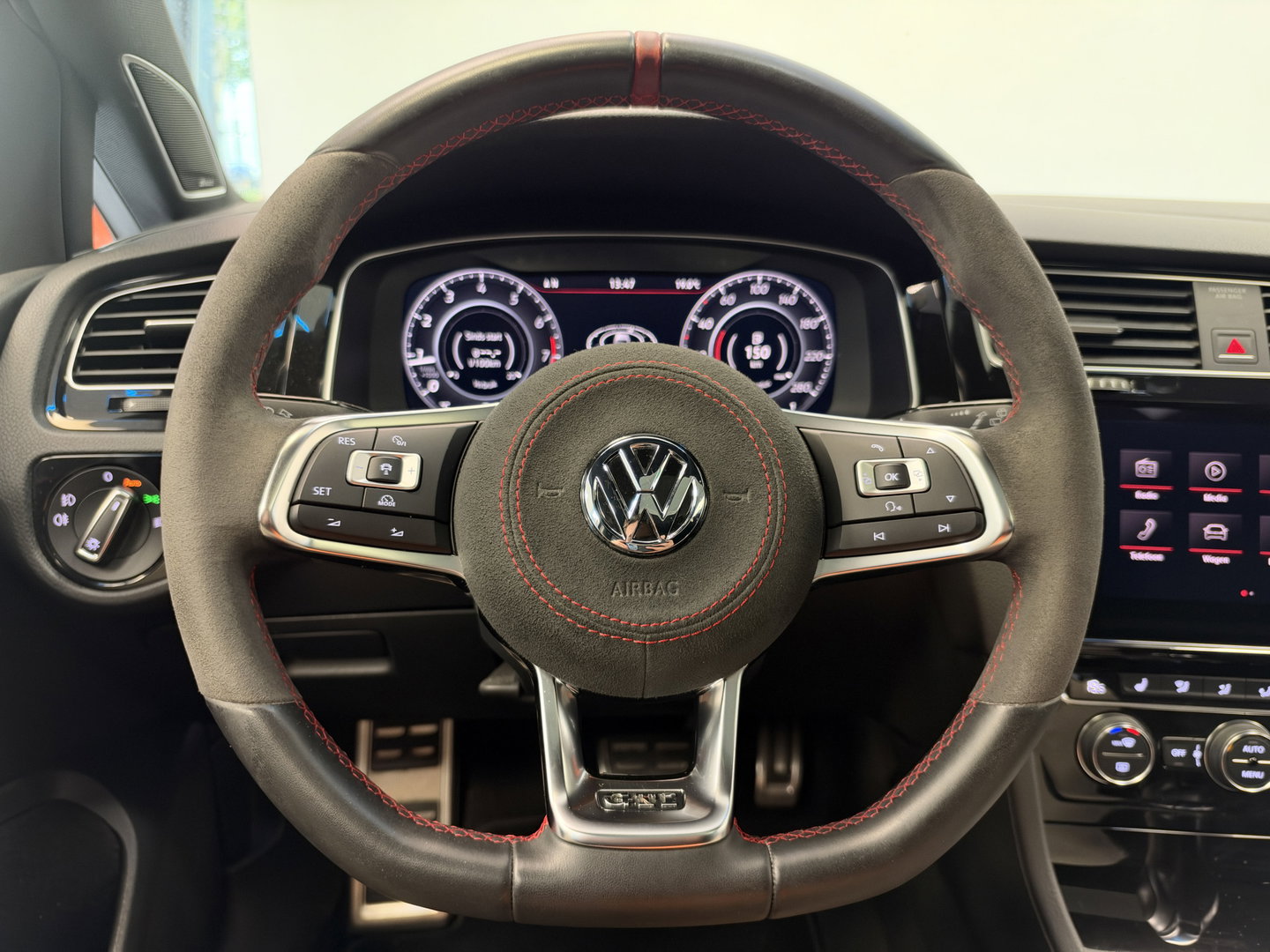 Volkswagen Golf 2.0 TSI GTI Performance Cruise/Climate PDC ACC Dynaudio