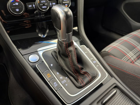 Volkswagen Golf 2.0 TSI GTI Performance Cruise/Climate PDC ACC Dynaudio