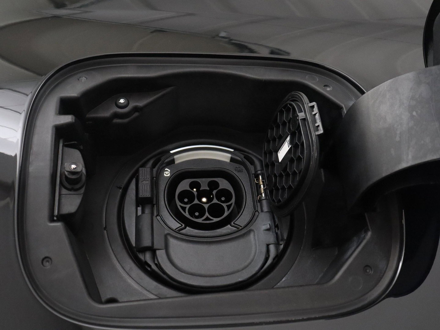 Mercedes-Benz B-klasse 200 Business | SOH 98.6% | Leder/Alcantara | Camera | AMG-Line | Park assist | Cruise control | Navigatie | Carplay | Sfeerverlichting | Climate control | Full LED |
