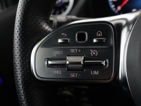 Mercedes-Benz B-klasse 200 Business | SOH 98.6% | Leder/Alcantara | Camera | AMG-Line | Park assist | Cruise control | Navigatie | Carplay | Sfeerverlichting | Climate control | Full LED |