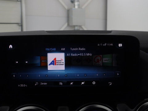 Mercedes-Benz B-klasse 200 Business | SOH 98.6% | Leder/Alcantara | Camera | AMG-Line | Park assist | Cruise control | Navigatie | Carplay | Sfeerverlichting | Climate control | Full LED |