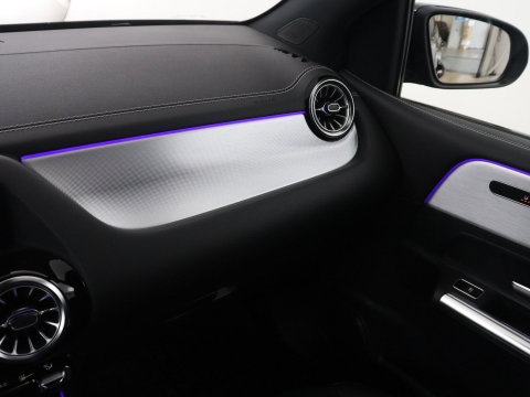 Mercedes-Benz B-klasse 200 Business | SOH 98.6% | Leder/Alcantara | Camera | AMG-Line | Park assist | Cruise control | Navigatie | Carplay | Sfeerverlichting | Climate control | Full LED |