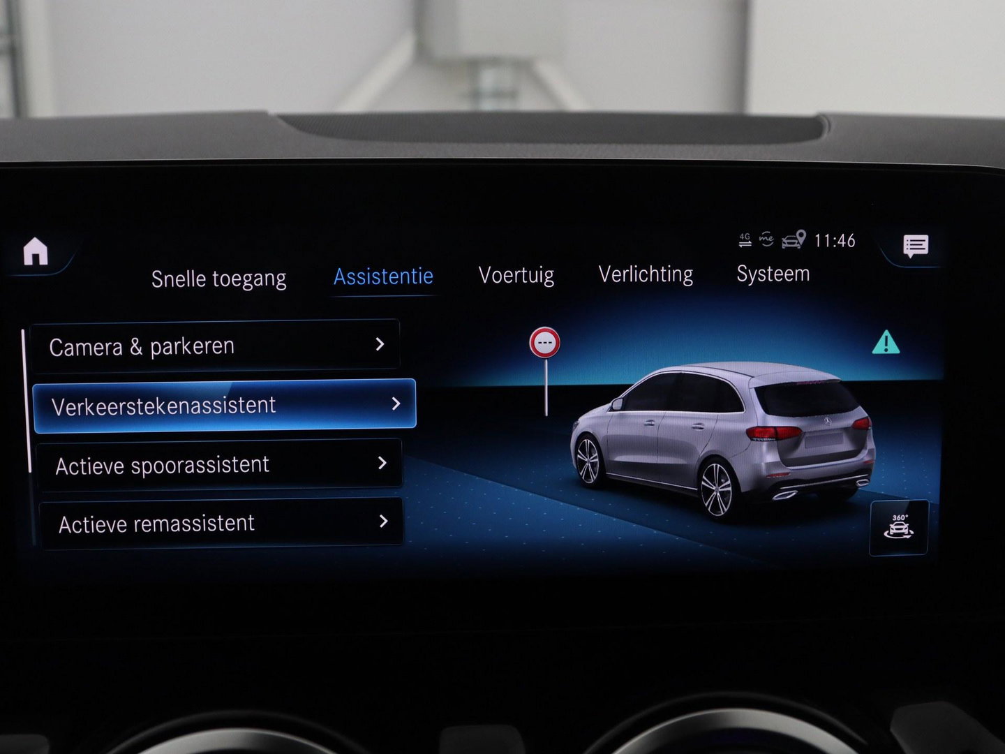 Mercedes-Benz B-klasse 200 Business | SOH 98.6% | Leder/Alcantara | Camera | AMG-Line | Park assist | Cruise control | Navigatie | Carplay | Sfeerverlichting | Climate control | Full LED |
