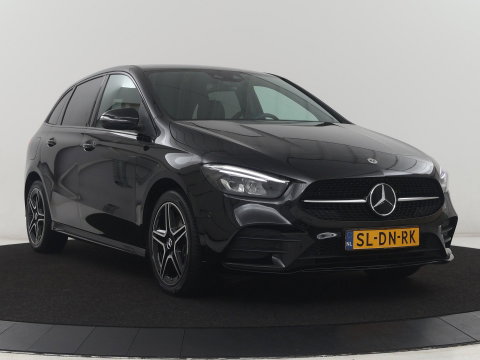 Mercedes-Benz B-klasse 200 Business | SOH 98.6% | Leder/Alcantara | Camera | AMG-Line | Park assist | Cruise control | Navigatie | Carplay | Sfeerverlichting | Climate control | Full LED |