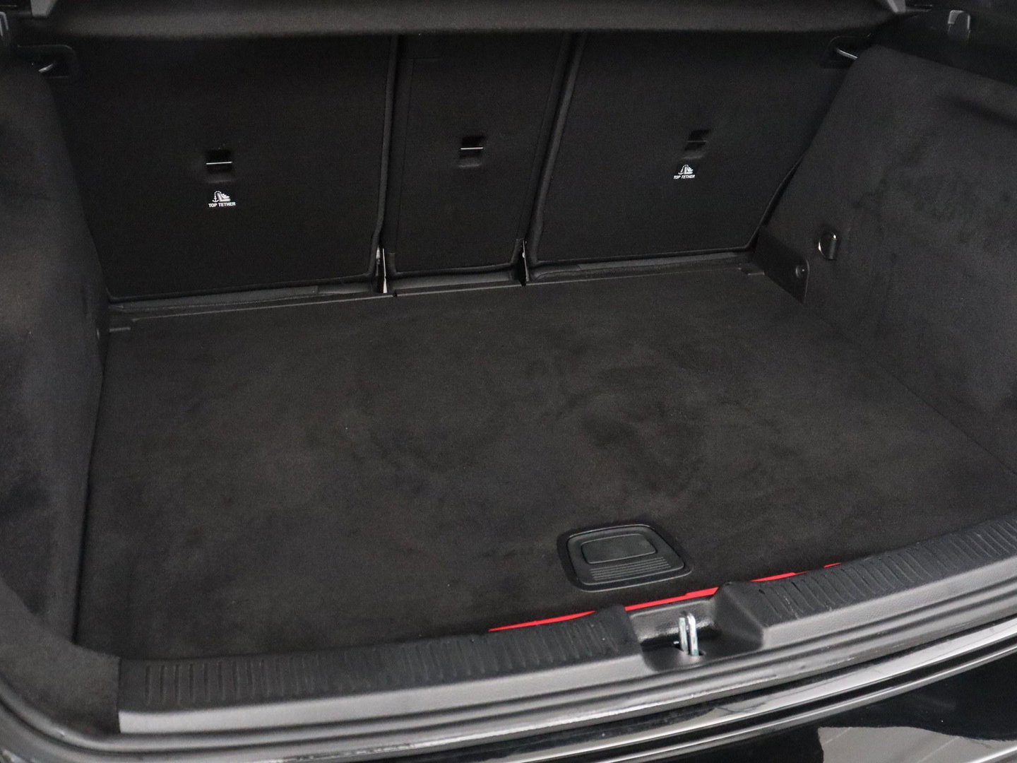 Mercedes-Benz B-klasse 200 Business | SOH 98.6% | Leder/Alcantara | Camera | AMG-Line | Park assist | Cruise control | Navigatie | Carplay | Sfeerverlichting | Climate control | Full LED |