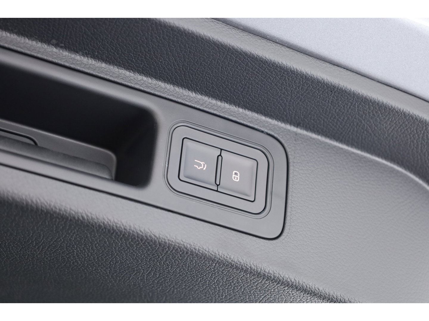 BYD SEAL U 1.5 DM-i FWD Comfort | Rijklaar! | Pano | 360cam | Stoelventi. | Leder | Memory | HUD | Infinity | Adapt. Cruise | Keyless