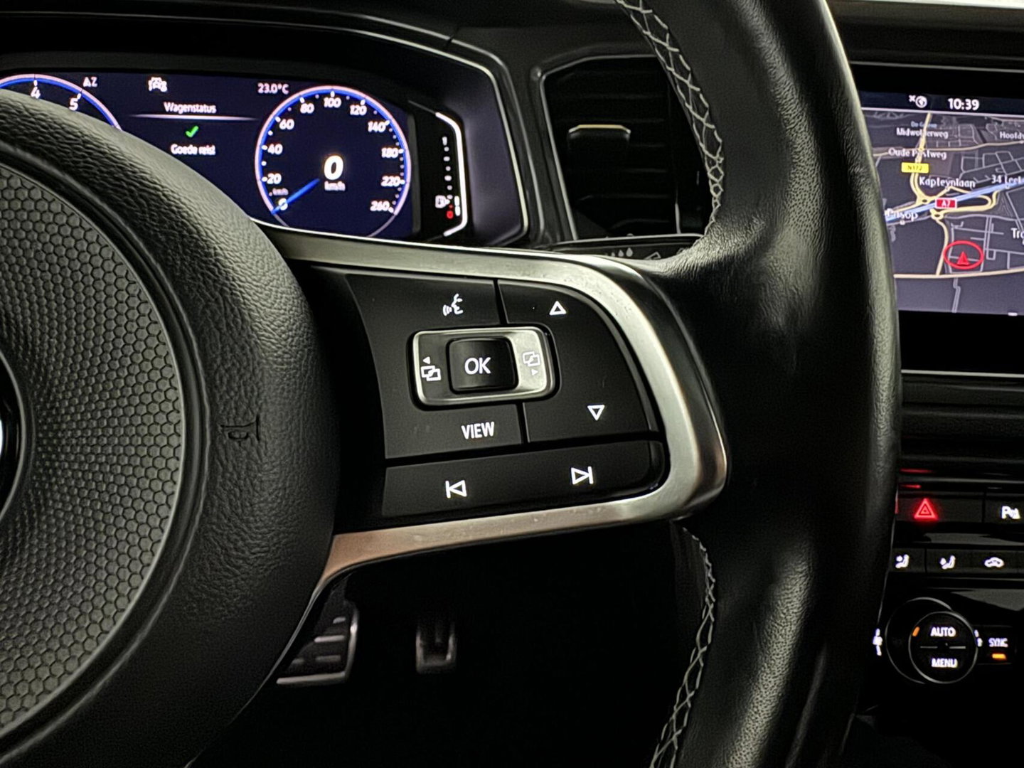 Volkswagen T-Roc 1.5 TSI R-Line Pano Virtual Beats Camera NAP