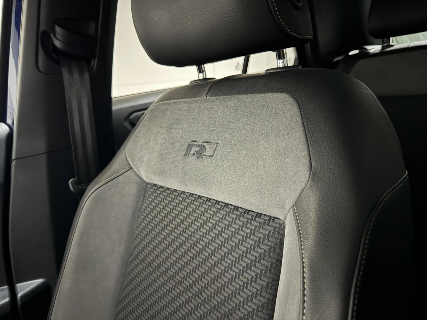 Volkswagen T-Roc 1.5 TSI R-Line Pano Virtual Beats Camera NAP