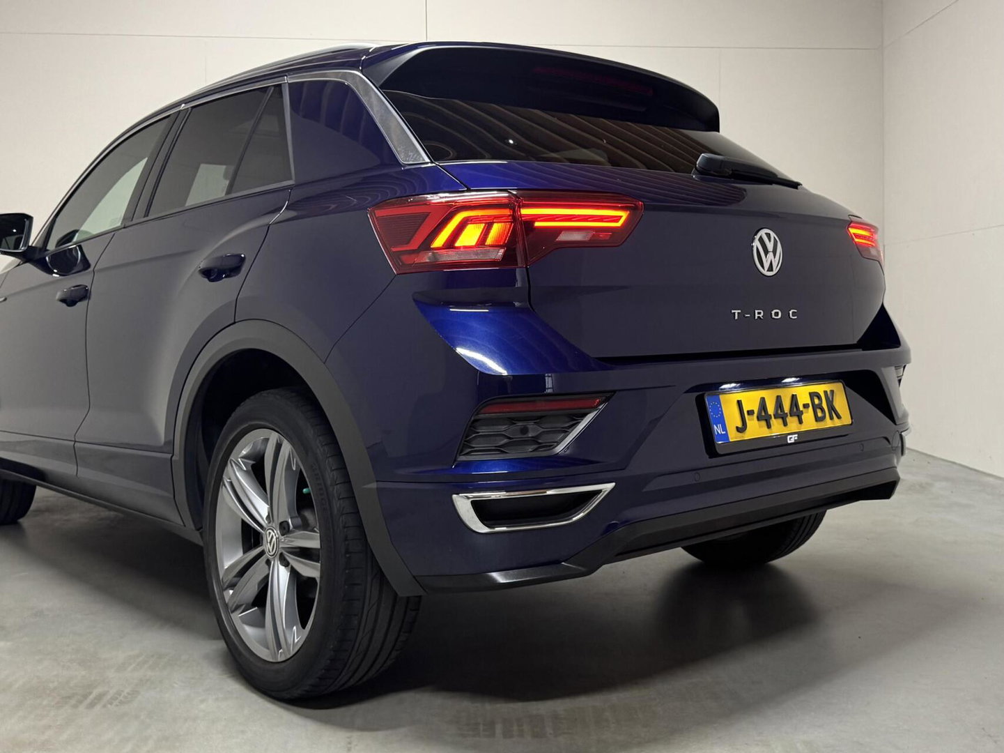 Volkswagen T-Roc 1.5 TSI R-Line Pano Virtual Beats Camera NAP