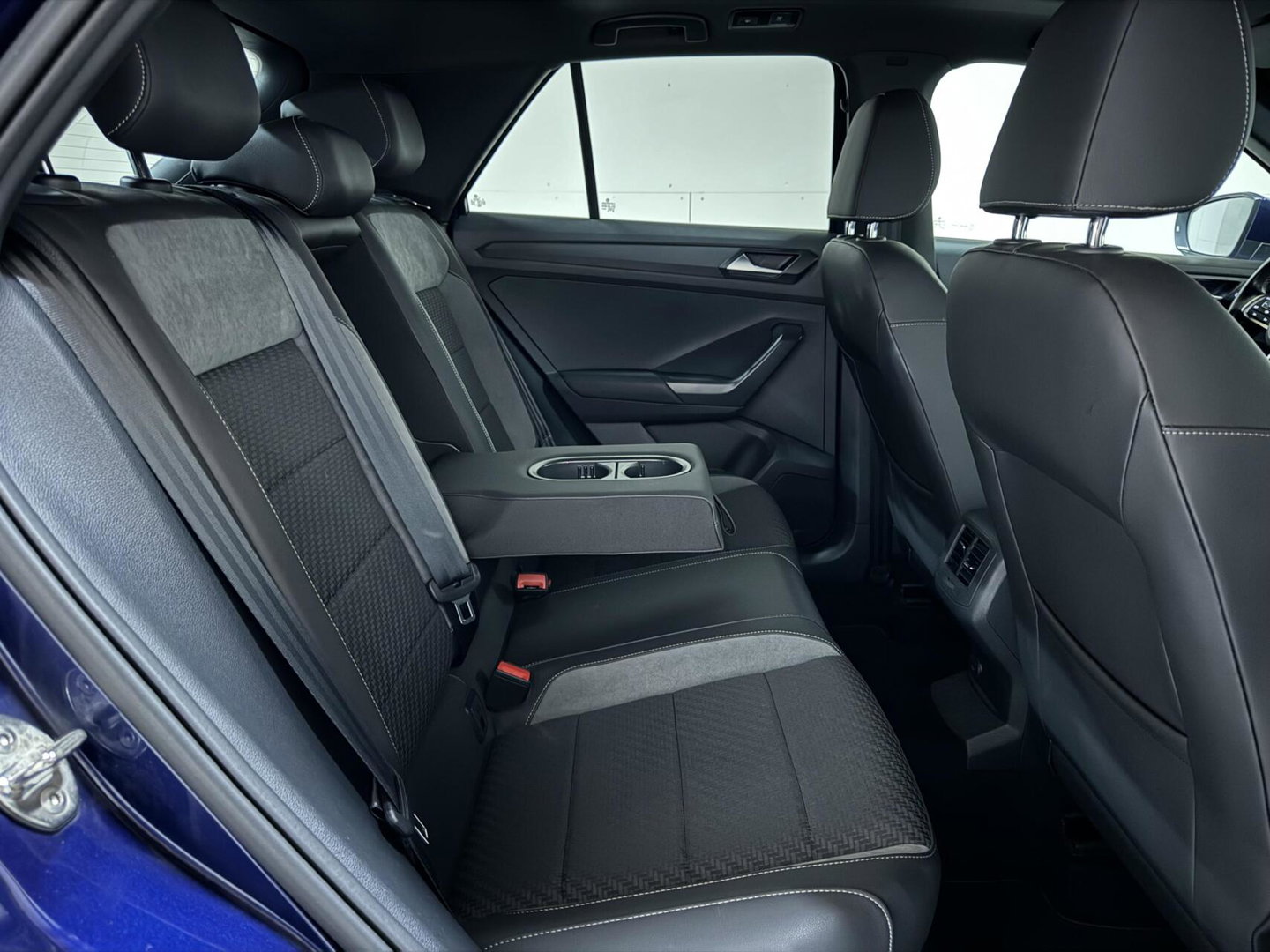 Volkswagen T-Roc 1.5 TSI R-Line Pano Virtual Beats Camera NAP