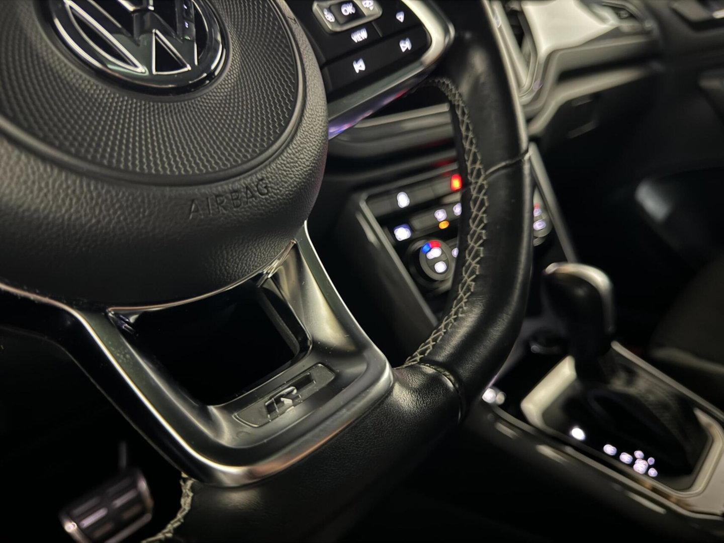 Volkswagen T-Roc 1.5 TSI R-Line Pano Virtual Beats Camera NAP