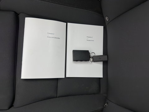 Polestar 2 Long Range Dual Motor 78 kWh [3-Fase-11kW] {SoH-88%} (INCL-BTW) Aut. *PANO | FULL-LED | HARMAN-KARDON | MEMORY-PACK | CAMERA | KEYLESS | LANE-ASSIST | DIGI-COCKPIT | CARPLAY | DAB+ | HEATED-COMFORTSEATS | CRUISE | TOWBAR | 20''ALU*