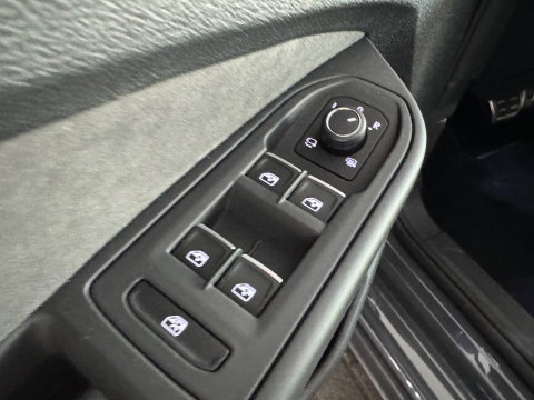 Volkswagen Golf 2.0 TSI GTI BTW|Pano|H/K|HuD|Camera|Trekhaak|Keyless