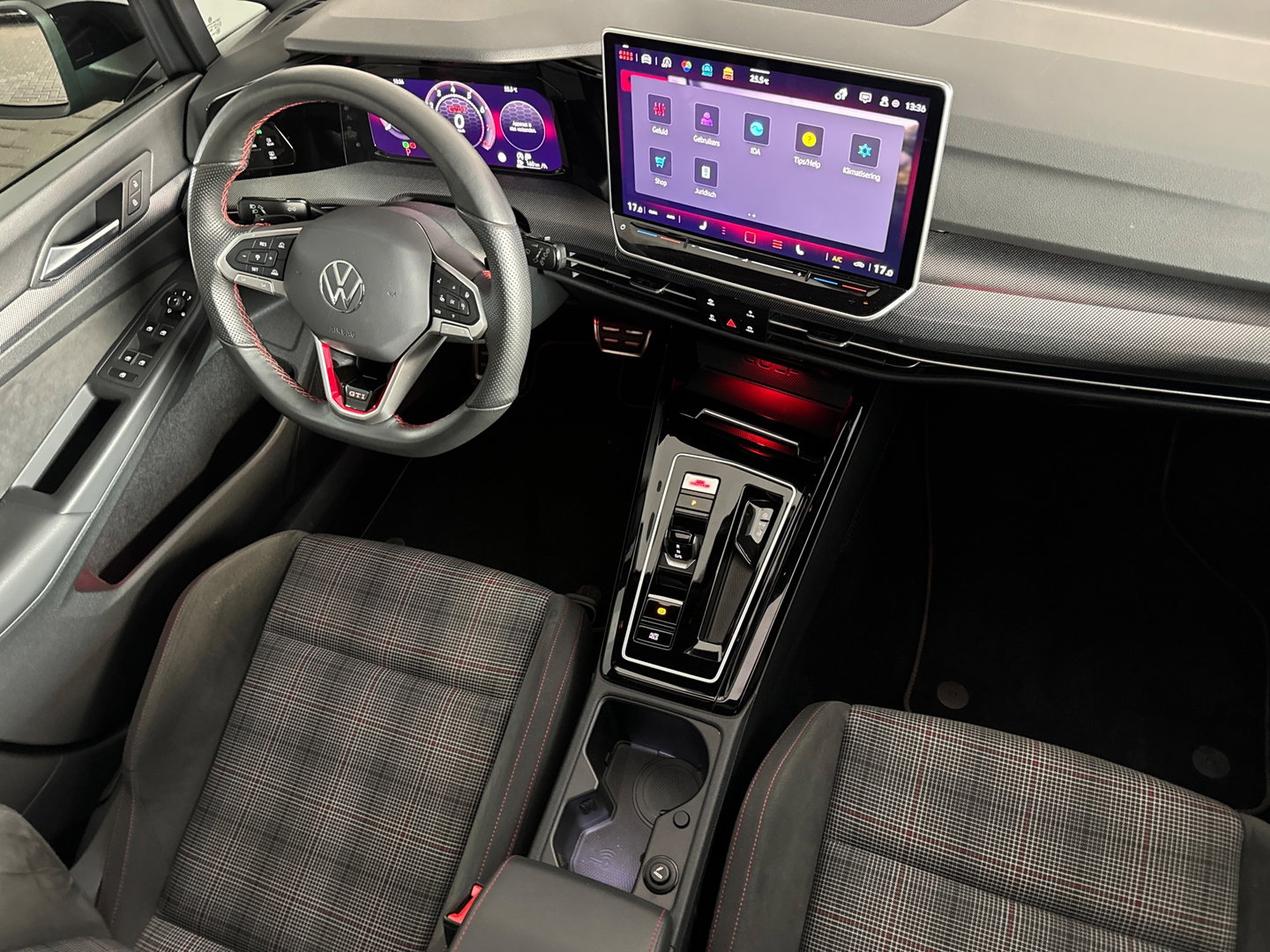 Volkswagen Golf 2.0 TSI GTI BTW|Pano|H/K|HuD|Camera|Trekhaak|Keyless