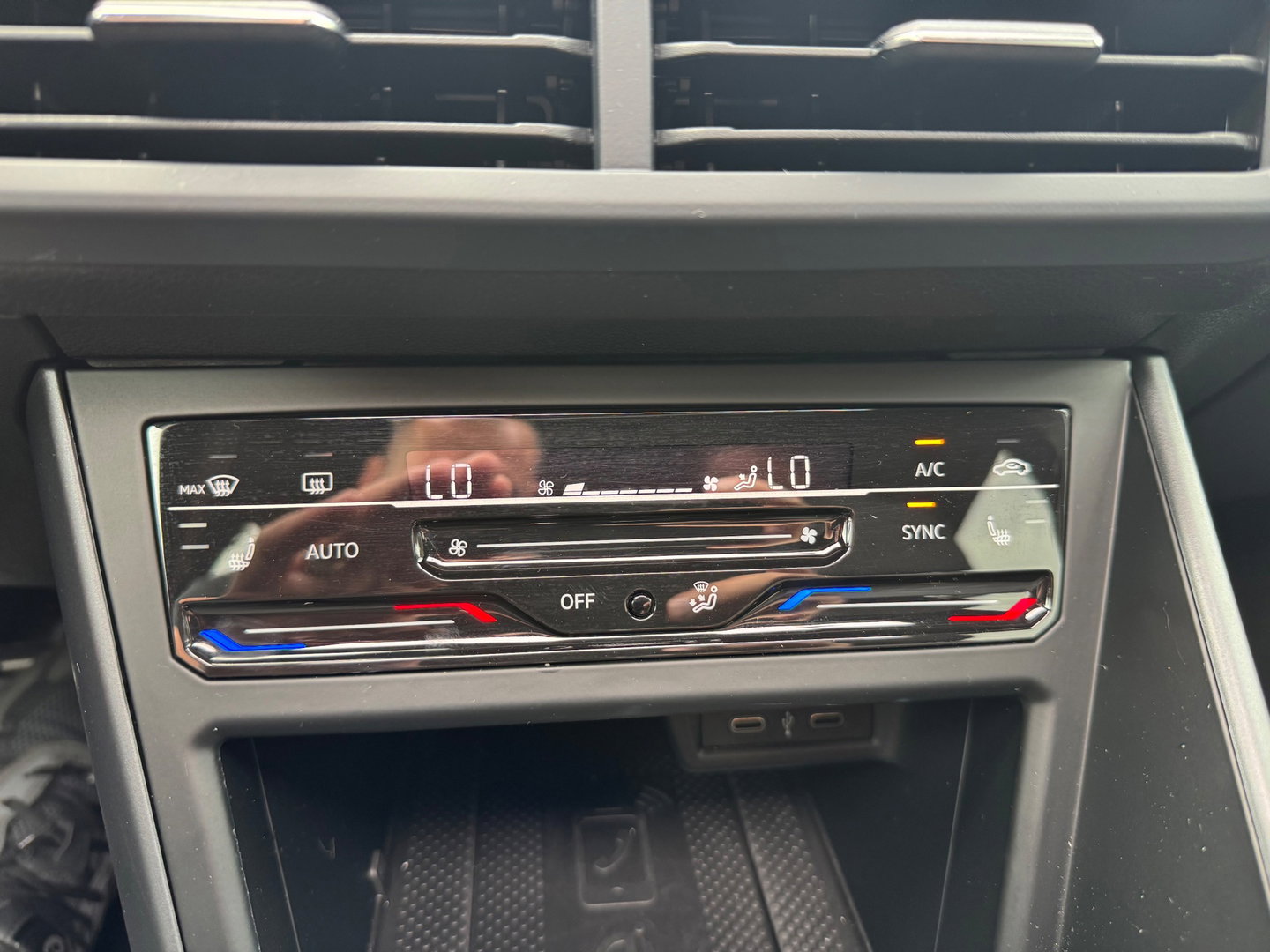 Volkswagen Taigo 1.5 TSI 2X R-Line DSG Panorama Camera Virtual Navi