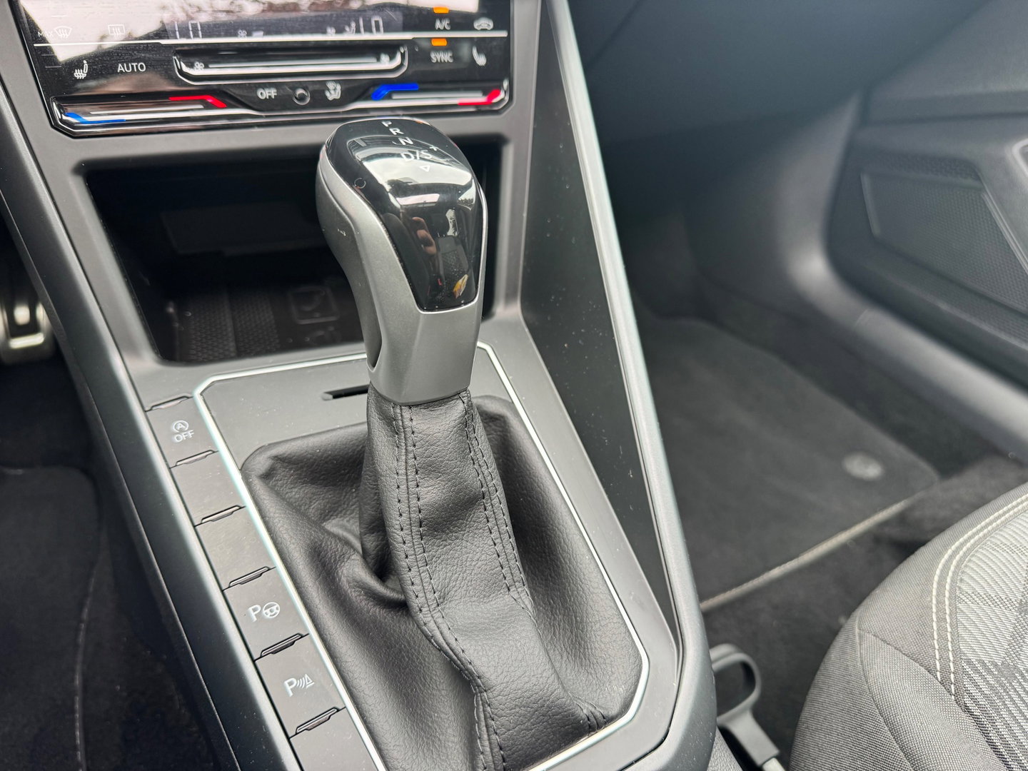 Volkswagen Taigo 1.5 TSI 2X R-Line DSG Panorama Camera Virtual Navi