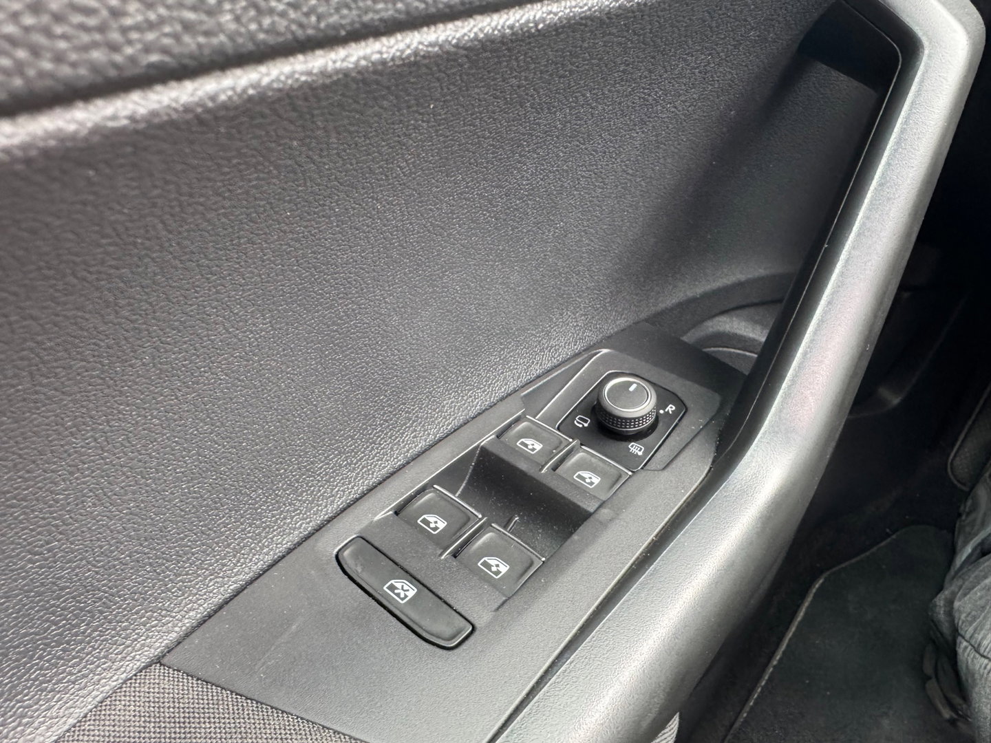 Volkswagen Taigo 1.5 TSI 2X R-Line DSG Panorama Camera Virtual Navi