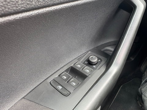 Volkswagen Taigo 1.5 TSI 2X R-Line DSG Panorama Camera Virtual Navi