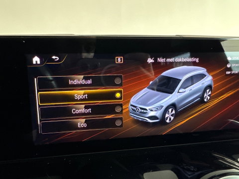 Mercedes-Benz GLA 250 4MATIC AMG Line Pano|ACC|Camera|Dodehoek