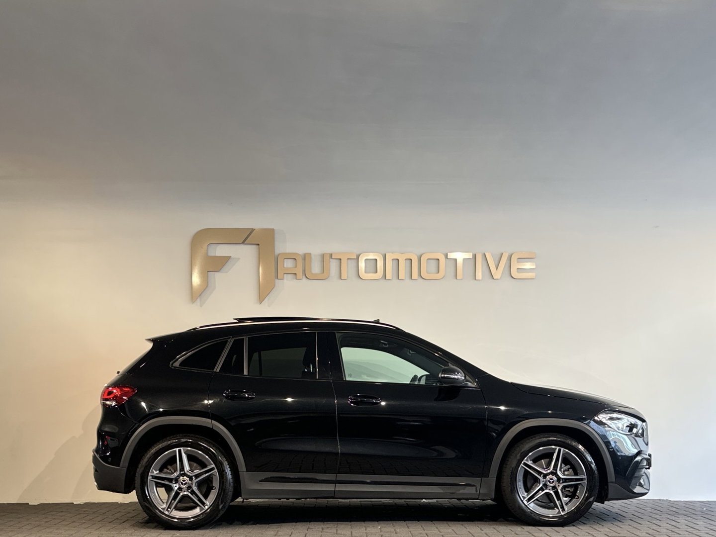 Mercedes-Benz GLA 250 4MATIC AMG Line Pano|ACC|Camera|Dodehoek