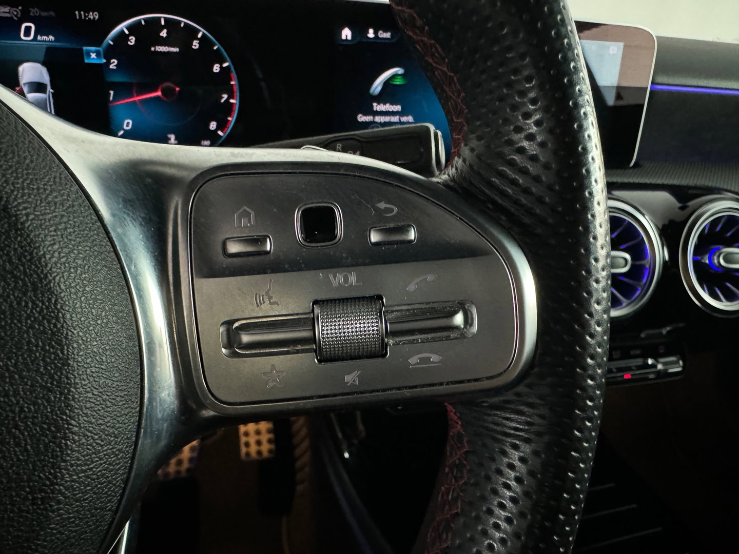 Mercedes-Benz A-Klasse 200 AMG Keyless|Dodehoek|Blindspot|ACC|360 Camera